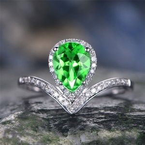 925 Silver Pear Cut Emerald Ring Size 10 New